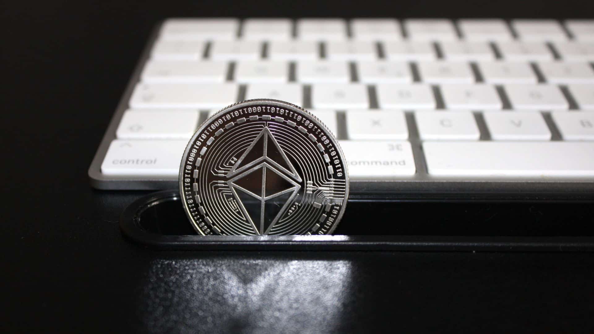 MacBook Air M1 Bitcoin Mining: A New Frontier in Portable Crypto Mining